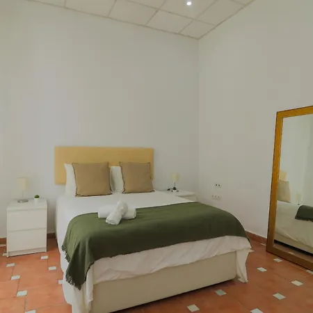 아파트 C67 - Shiny 6 Bedrooms In Plaza De La Merced *